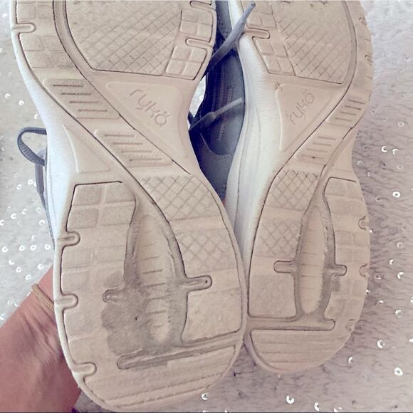 Women’s Ryka Gray Sneakers Size 7.5 - Picture 6 of 8